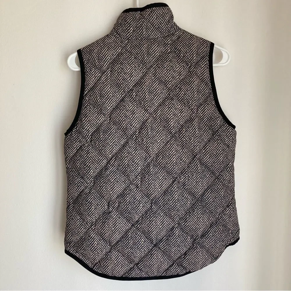 J. Crew Women’s down quilted puffer vest size XS. EUC!